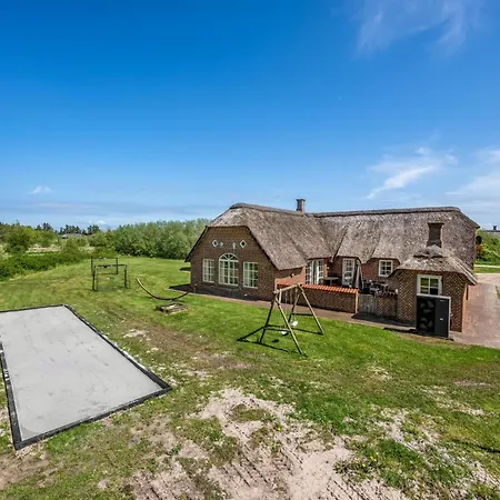 18-person Pool House With Indoor Hot Tub, Water Slide And Outdoor Hot Tub Holiday home Ulfborg