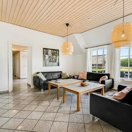 18-person Pool House With Indoor Hot Tub, Water Slide And Outdoor Hot Tub Holiday home