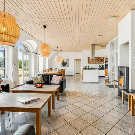 بيت للعطل 18-person Pool House With Indoor Hot Tub, Water Slide And Outdoor Hot Tub *