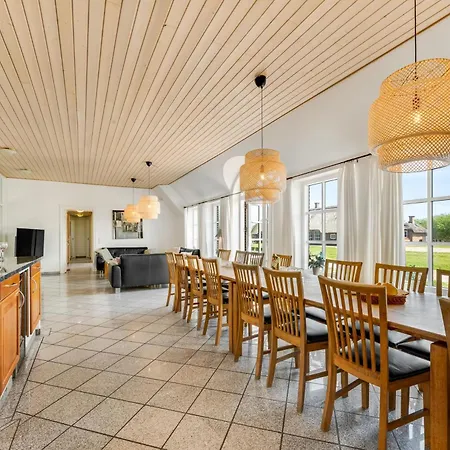 Feriehus 18-person Pool House With Indoor Hot Tub, Water Slide And Outdoor Hot Tub