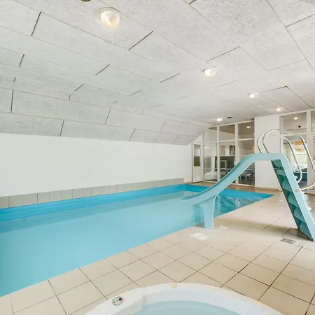 بيت للعطل 18-person Pool House With Indoor Hot Tub, Water Slide And Outdoor Hot Tub Ulfborg