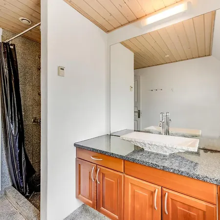 18-person Pool House With Indoor Hot Tub, Water Slide And Outdoor Hot Tub *